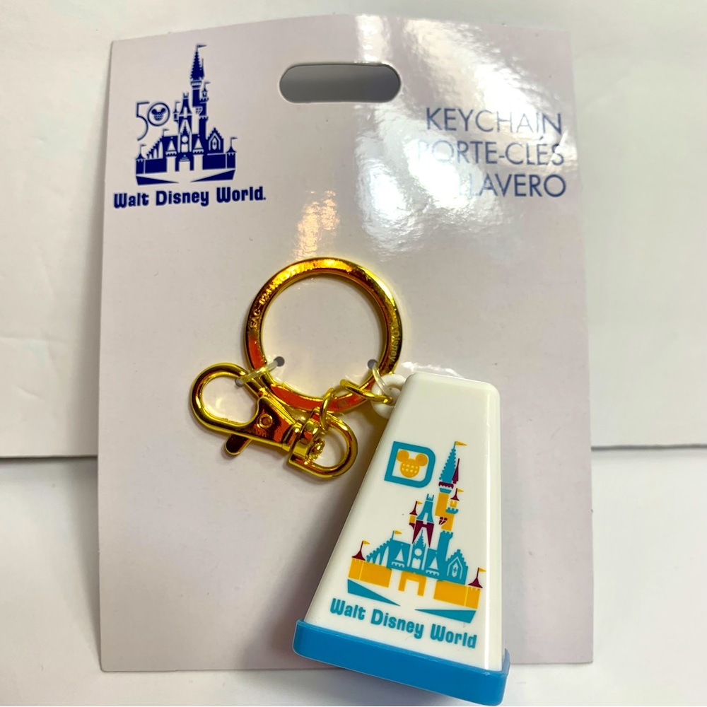 NWT. Disney Park Walt Disney World 50th Anniversary viewer keychain